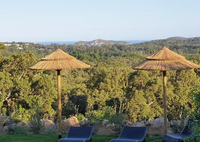 Villas-majos : Magnifique Vue A 3 Minutes Des Plages Sainte-Lucie de Porto-Vecchio